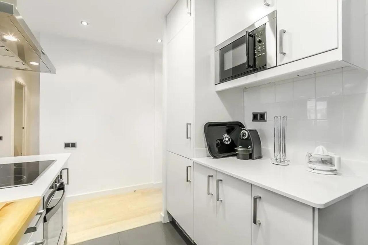51Sam1021 - Modern Apartment Near Montjuic Barcelona Ngoại thất bức ảnh